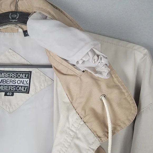 Members Only Vintage Coat‎ W/ Hidden Zip Rain Hood Size (40) Medium Vented Tan - Picture 8 of 11
